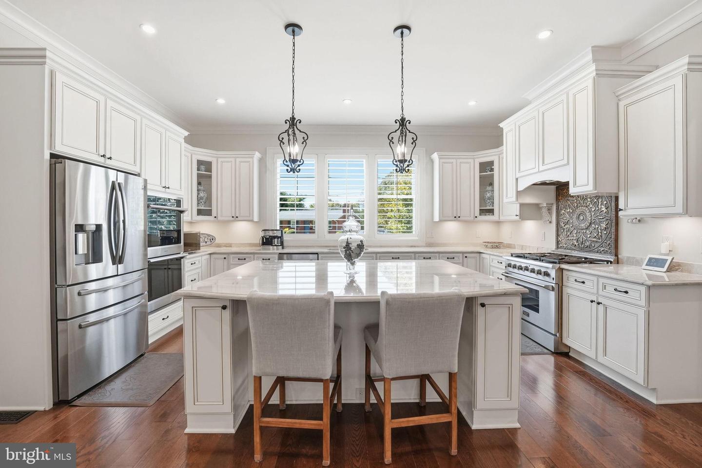 609 KINGSLEY RD SW, VIENNA, Virginia 22180, 7 Bedrooms Bedrooms, ,6 BathroomsBathrooms,Residential,For sale,609 KINGSLEY RD SW,VAFX2293560 MLS # VAFX2293560