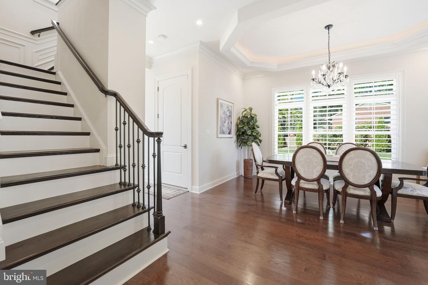 609 KINGSLEY RD SW, VIENNA, Virginia 22180, 7 Bedrooms Bedrooms, ,6 BathroomsBathrooms,Residential,For sale,609 KINGSLEY RD SW,VAFX2293560 MLS # VAFX2293560