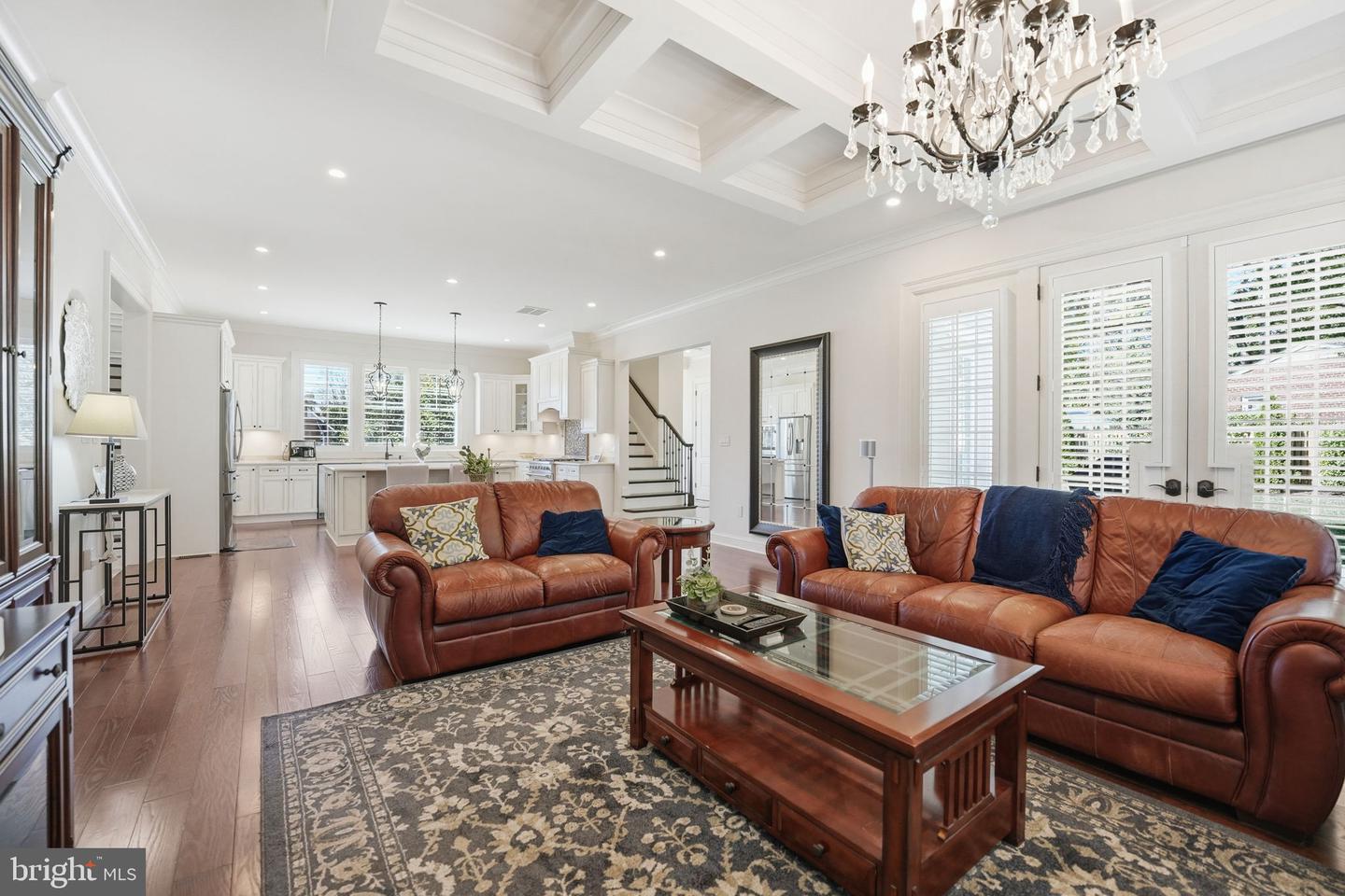 609 KINGSLEY RD SW, VIENNA, Virginia 22180, 7 Bedrooms Bedrooms, ,6 BathroomsBathrooms,Residential,For sale,609 KINGSLEY RD SW,VAFX2293560 MLS # VAFX2293560