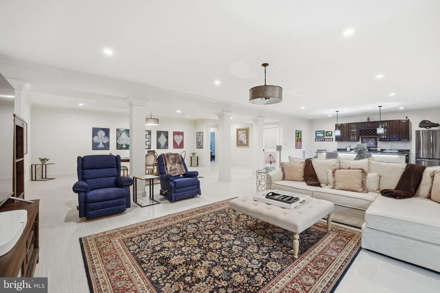 609 KINGSLEY RD SW, VIENNA, Virginia 22180, 7 Bedrooms Bedrooms, ,6 BathroomsBathrooms,Residential,For sale,609 KINGSLEY RD SW,VAFX2293560 MLS # VAFX2293560