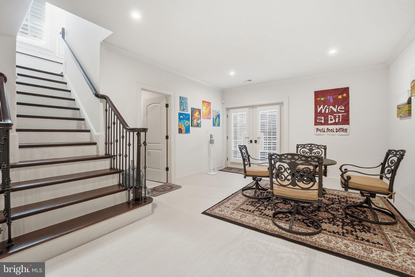 609 KINGSLEY RD SW, VIENNA, Virginia 22180, 7 Bedrooms Bedrooms, ,6 BathroomsBathrooms,Residential,For sale,609 KINGSLEY RD SW,VAFX2293560 MLS # VAFX2293560