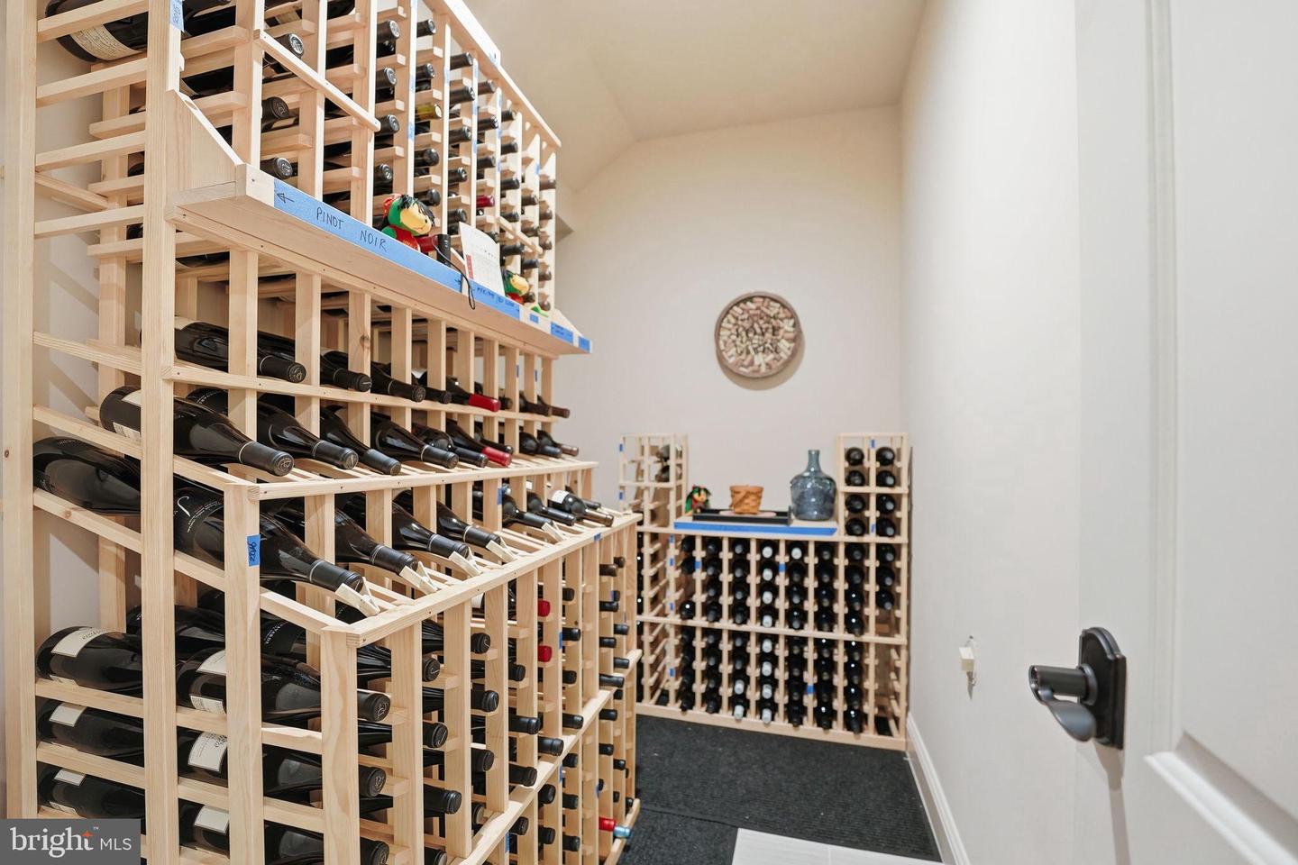 609 KINGSLEY RD SW, VIENNA, Virginia 22180, 7 Bedrooms Bedrooms, ,6 BathroomsBathrooms,Residential,For sale,609 KINGSLEY RD SW,VAFX2293560 MLS # VAFX2293560