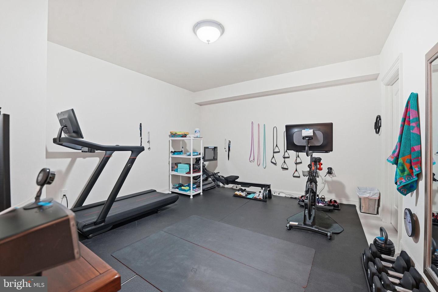 609 KINGSLEY RD SW, VIENNA, Virginia 22180, 7 Bedrooms Bedrooms, ,6 BathroomsBathrooms,Residential,For sale,609 KINGSLEY RD SW,VAFX2293560 MLS # VAFX2293560