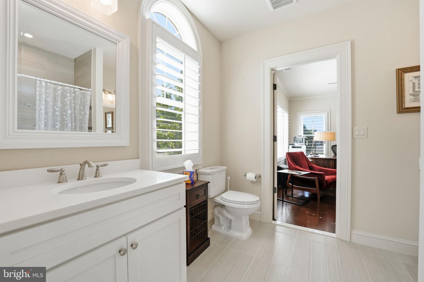 609 KINGSLEY RD SW, VIENNA, Virginia 22180, 7 Bedrooms Bedrooms, ,6 BathroomsBathrooms,Residential,For sale,609 KINGSLEY RD SW,VAFX2293560 MLS # VAFX2293560