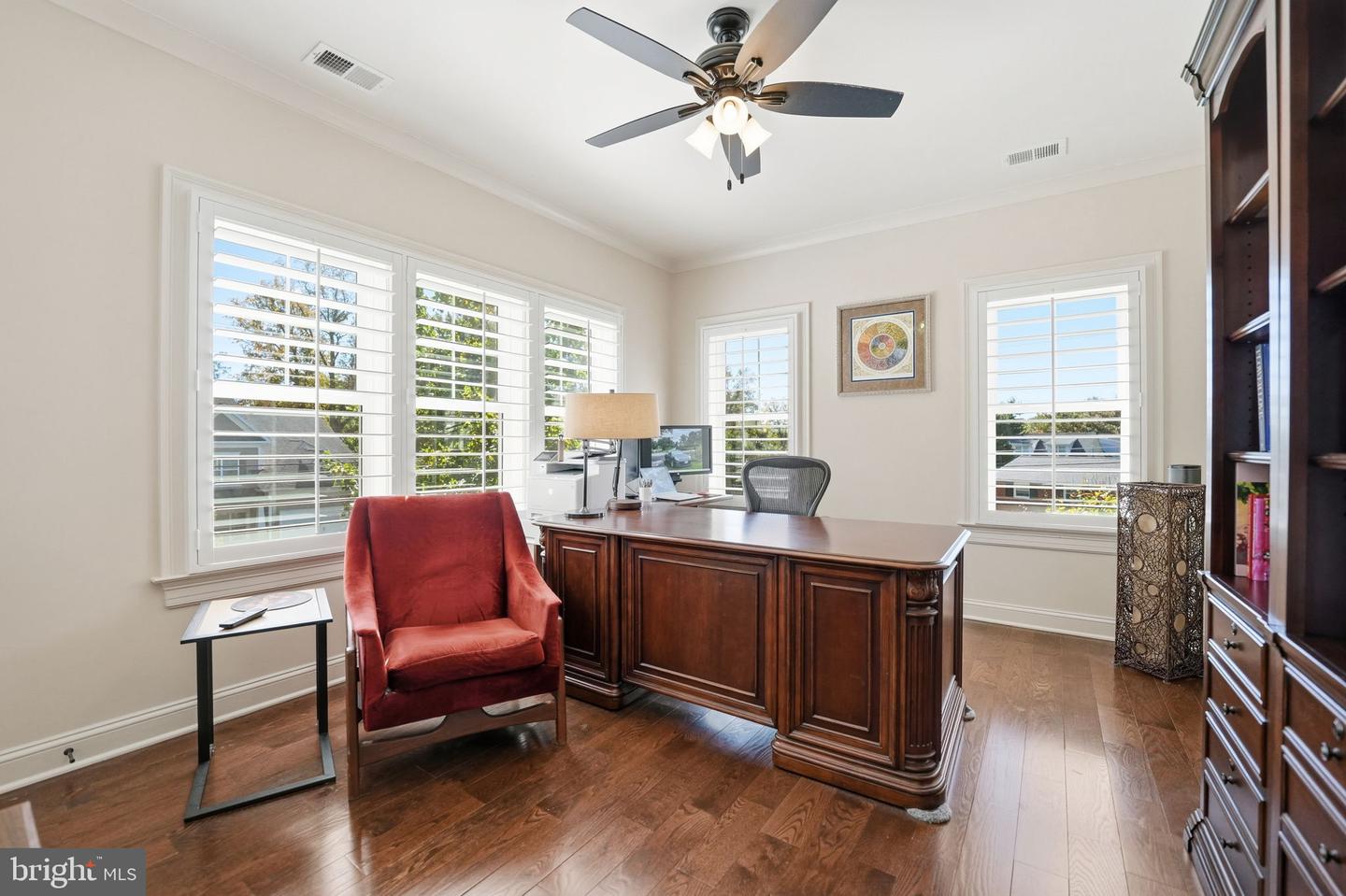 609 KINGSLEY RD SW, VIENNA, Virginia 22180, 7 Bedrooms Bedrooms, ,6 BathroomsBathrooms,Residential,For sale,609 KINGSLEY RD SW,VAFX2293560 MLS # VAFX2293560