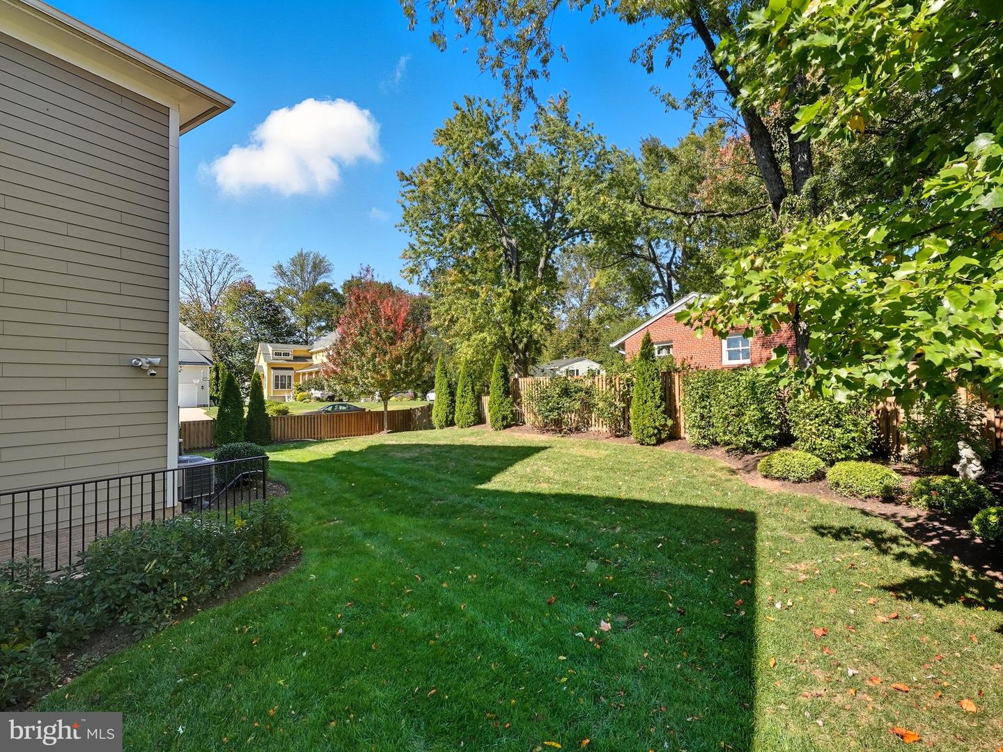 609 KINGSLEY RD SW, VIENNA, Virginia 22180, 7 Bedrooms Bedrooms, ,6 BathroomsBathrooms,Residential,For sale,609 KINGSLEY RD SW,VAFX2293560 MLS # VAFX2293560