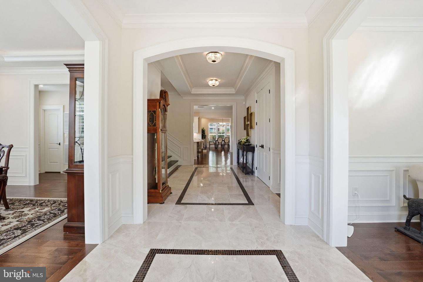 609 KINGSLEY RD SW, VIENNA, Virginia 22180, 7 Bedrooms Bedrooms, ,6 BathroomsBathrooms,Residential,For sale,609 KINGSLEY RD SW,VAFX2293560 MLS # VAFX2293560