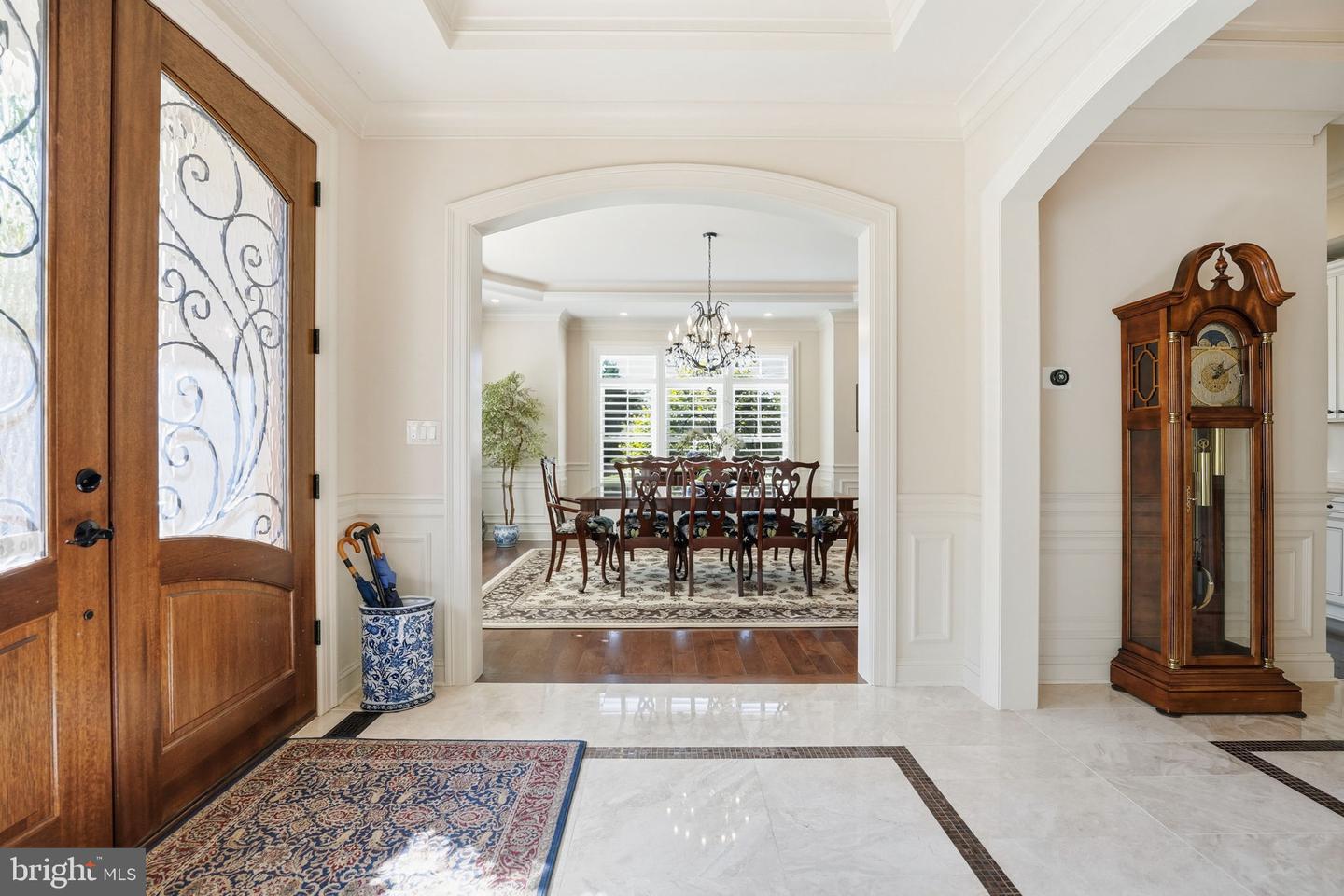 609 KINGSLEY RD SW, VIENNA, Virginia 22180, 7 Bedrooms Bedrooms, ,6 BathroomsBathrooms,Residential,For sale,609 KINGSLEY RD SW,VAFX2293560 MLS # VAFX2293560