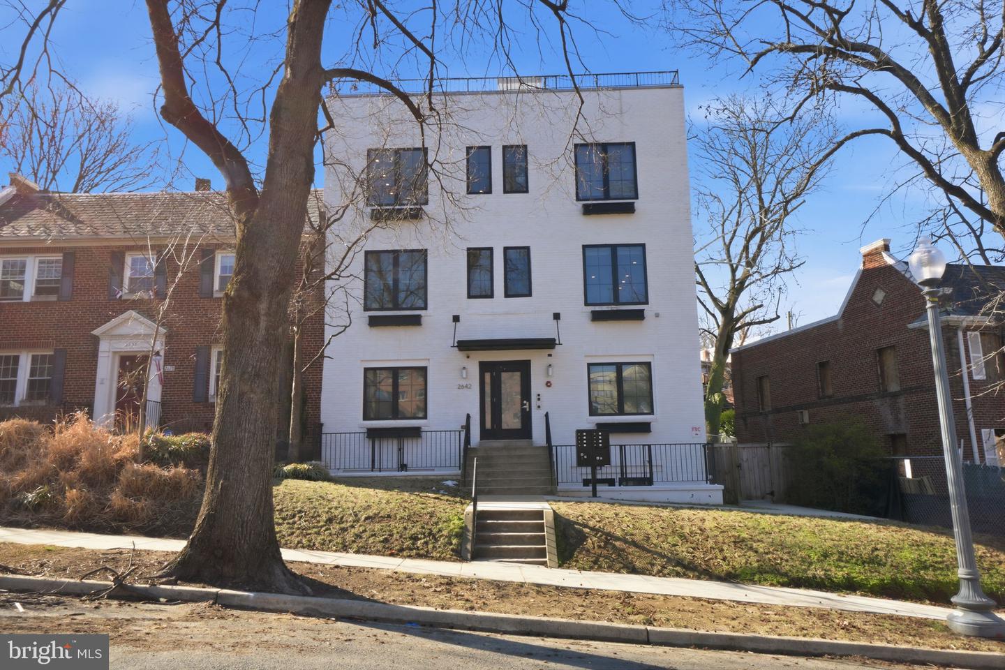 2642 39TH ST NW #6, WASHINGTON, District Of Columbia 20007, 2 Bedrooms Bedrooms, ,2 BathroomsBathrooms,Residential,For sale,2642 39TH ST NW #6,DCDC2248530 MLS # DCDC2248530