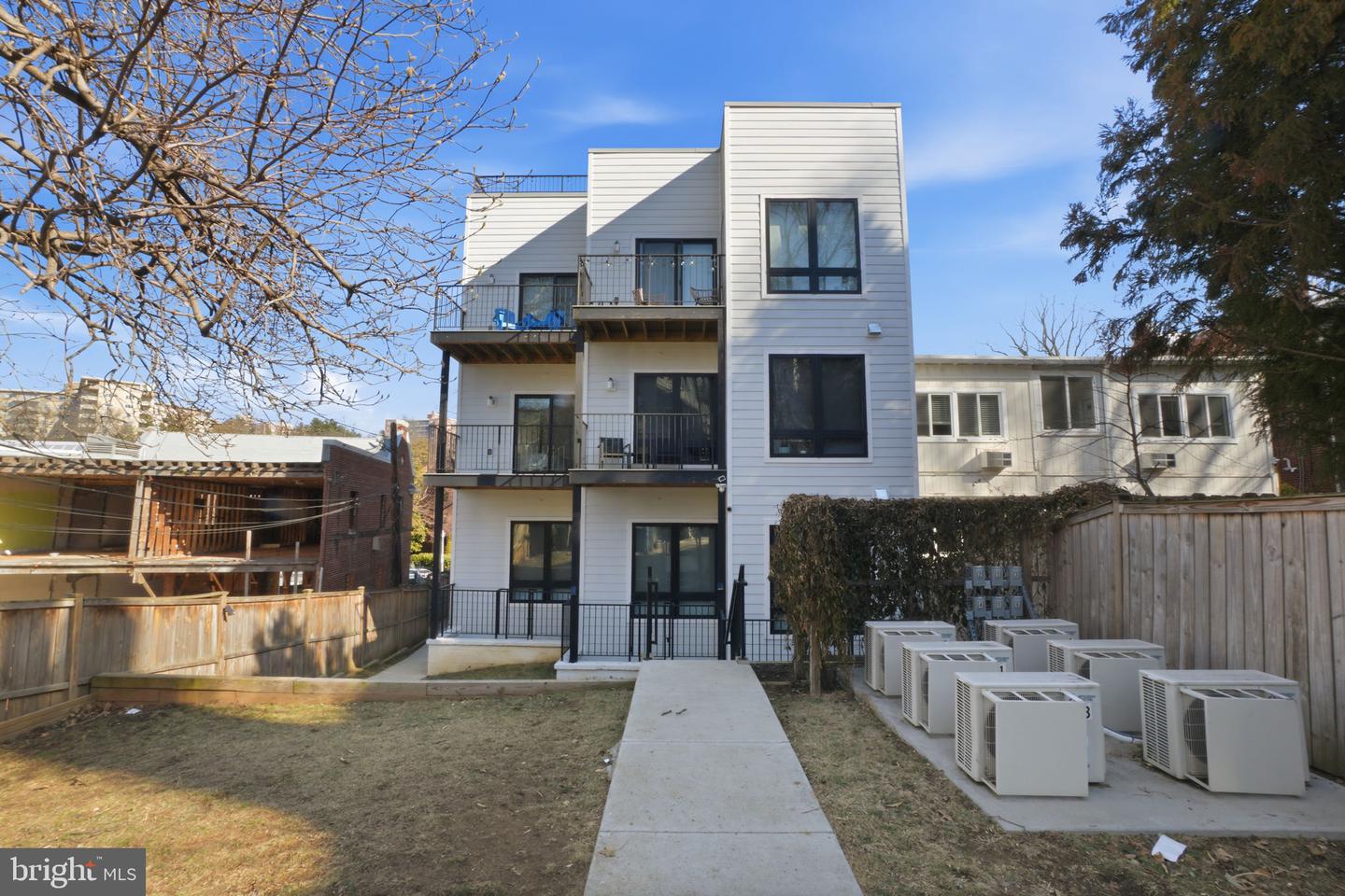 2642 39TH ST NW #6, WASHINGTON, District Of Columbia 20007, 2 Bedrooms Bedrooms, ,2 BathroomsBathrooms,Residential,For sale,2642 39TH ST NW #6,DCDC2248530 MLS # DCDC2248530