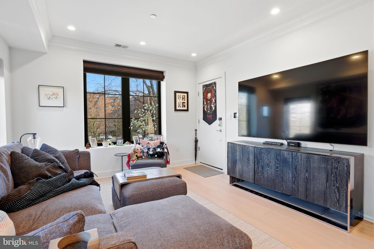 2642 39TH ST NW #6, WASHINGTON, District Of Columbia 20007, 2 Bedrooms Bedrooms, ,2 BathroomsBathrooms,Residential,For sale,2642 39TH ST NW #6,DCDC2248530 MLS # DCDC2248530