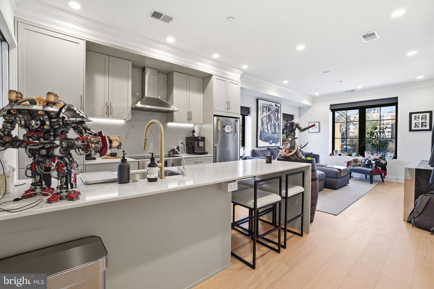 2642 39TH ST NW #6, WASHINGTON, District Of Columbia 20007, 2 Bedrooms Bedrooms, ,2 BathroomsBathrooms,Residential,For sale,2642 39TH ST NW #6,DCDC2248530 MLS # DCDC2248530