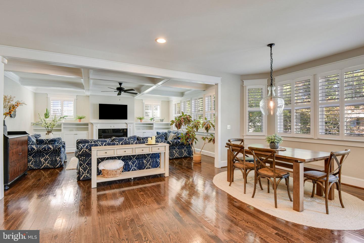 6632 LANGDON CT, MCLEAN, Virginia 22101, 6 Bedrooms Bedrooms, ,5 BathroomsBathrooms,Residential,For sale,6632 LANGDON CT,VAFX2293648 MLS # VAFX2293648