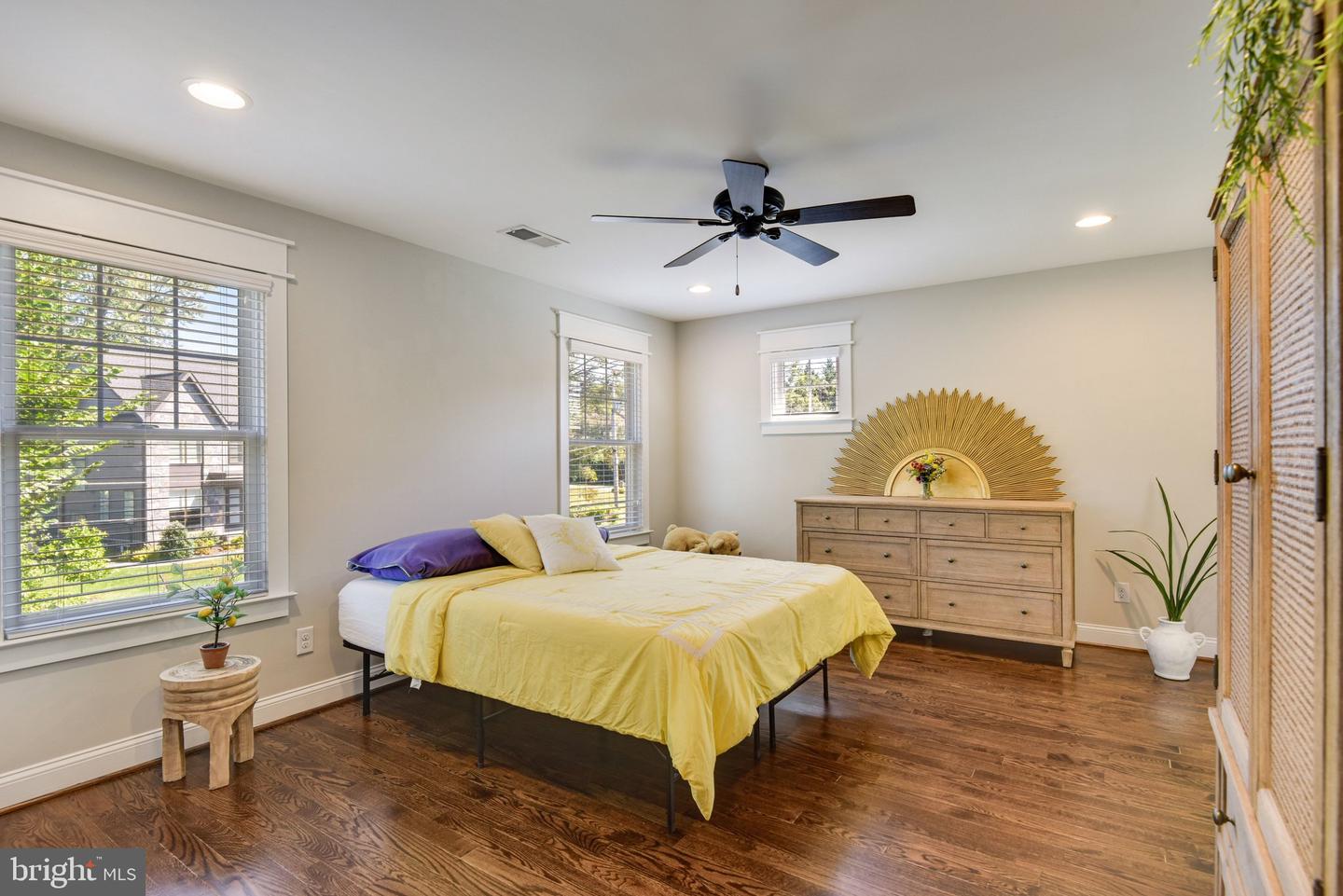 6632 LANGDON CT, MCLEAN, Virginia 22101, 6 Bedrooms Bedrooms, ,5 BathroomsBathrooms,Residential,For sale,6632 LANGDON CT,VAFX2293648 MLS # VAFX2293648