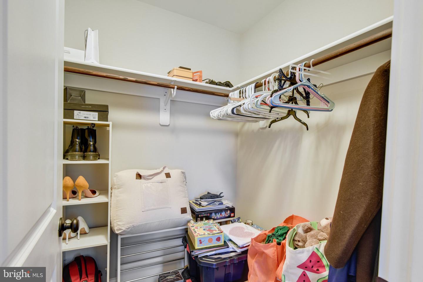 6632 LANGDON CT, MCLEAN, Virginia 22101, 6 Bedrooms Bedrooms, ,5 BathroomsBathrooms,Residential,For sale,6632 LANGDON CT,VAFX2293648 MLS # VAFX2293648