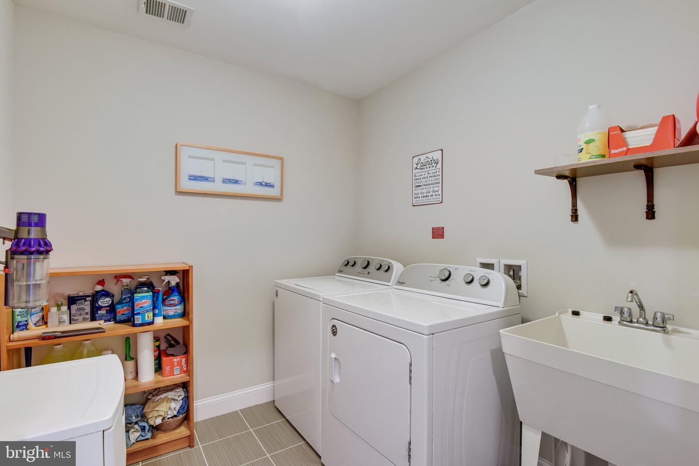 6632 LANGDON CT, MCLEAN, Virginia 22101, 6 Bedrooms Bedrooms, ,5 BathroomsBathrooms,Residential,For sale,6632 LANGDON CT,VAFX2293648 MLS # VAFX2293648