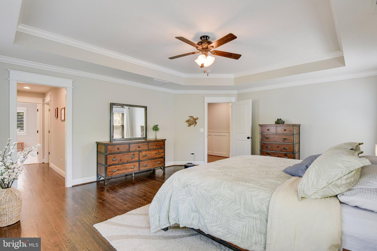 6632 LANGDON CT, MCLEAN, Virginia 22101, 6 Bedrooms Bedrooms, ,5 BathroomsBathrooms,Residential,For sale,6632 LANGDON CT,VAFX2293648 MLS # VAFX2293648