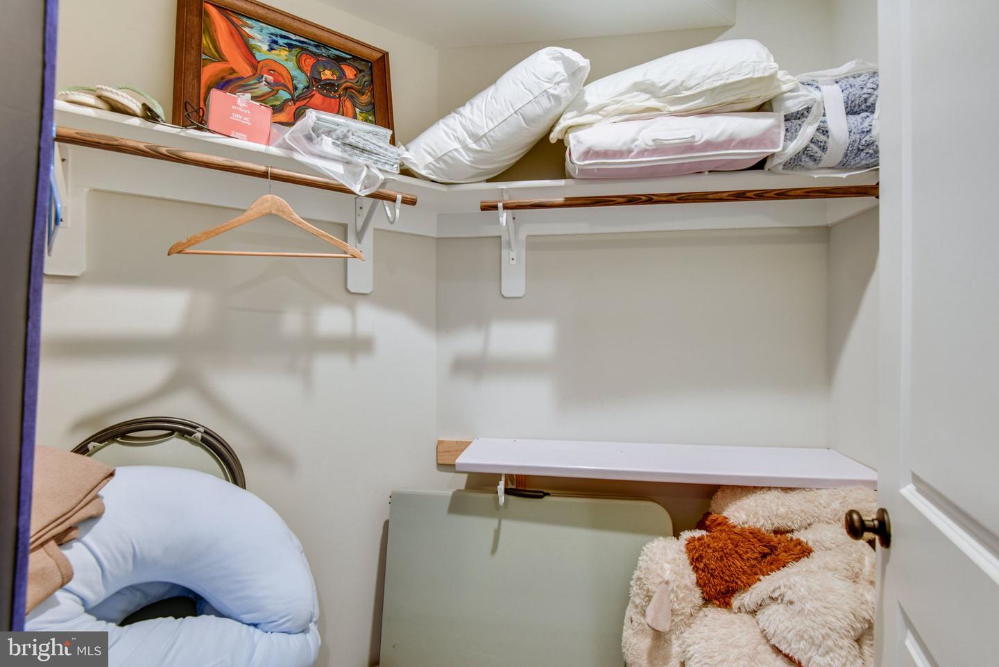 6632 LANGDON CT, MCLEAN, Virginia 22101, 6 Bedrooms Bedrooms, ,5 BathroomsBathrooms,Residential,For sale,6632 LANGDON CT,VAFX2293648 MLS # VAFX2293648