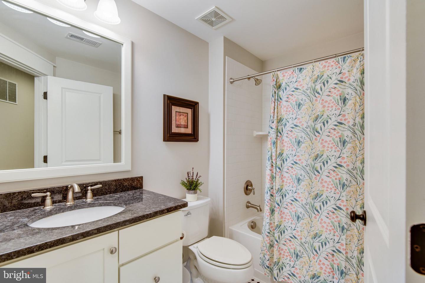 6632 LANGDON CT, MCLEAN, Virginia 22101, 6 Bedrooms Bedrooms, ,5 BathroomsBathrooms,Residential,For sale,6632 LANGDON CT,VAFX2293648 MLS # VAFX2293648