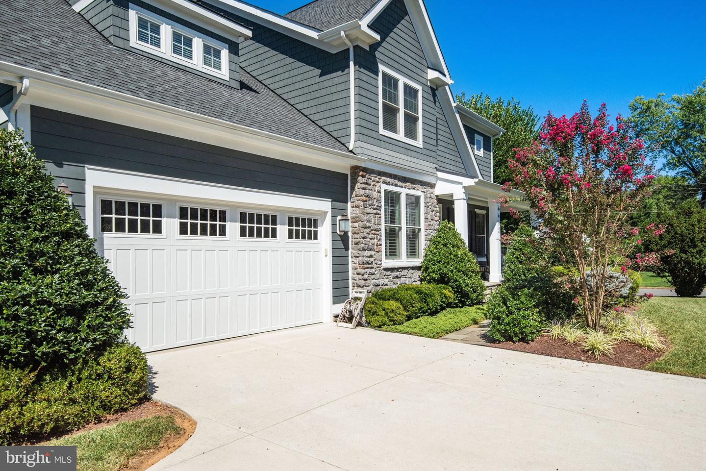 6632 LANGDON CT, MCLEAN, Virginia 22101, 6 Bedrooms Bedrooms, ,5 BathroomsBathrooms,Residential,For sale,6632 LANGDON CT,VAFX2293648 MLS # VAFX2293648