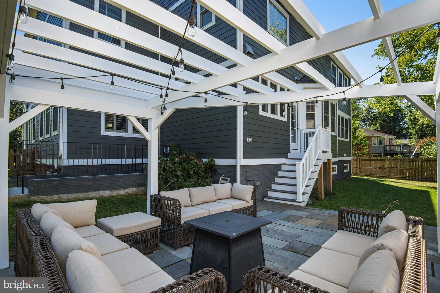 6632 LANGDON CT, MCLEAN, Virginia 22101, 6 Bedrooms Bedrooms, ,5 BathroomsBathrooms,Residential,For sale,6632 LANGDON CT,VAFX2293648 MLS # VAFX2293648