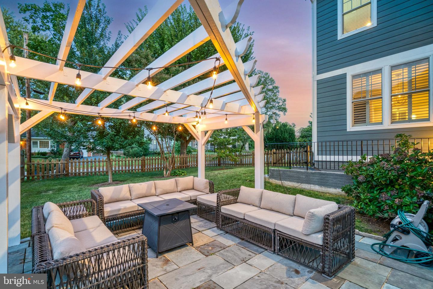 6632 LANGDON CT, MCLEAN, Virginia 22101, 6 Bedrooms Bedrooms, ,5 BathroomsBathrooms,Residential,For sale,6632 LANGDON CT,VAFX2293648 MLS # VAFX2293648