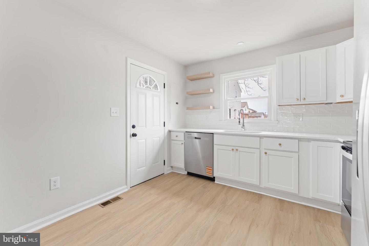 423 MCKINNEY ST, FREDERICKSBURG, Virginia 22401, 4 Bedrooms Bedrooms, ,2 BathroomsBathrooms,Residential,For sale,423 MCKINNEY ST,VAFB2009742 MLS # VAFB2009742