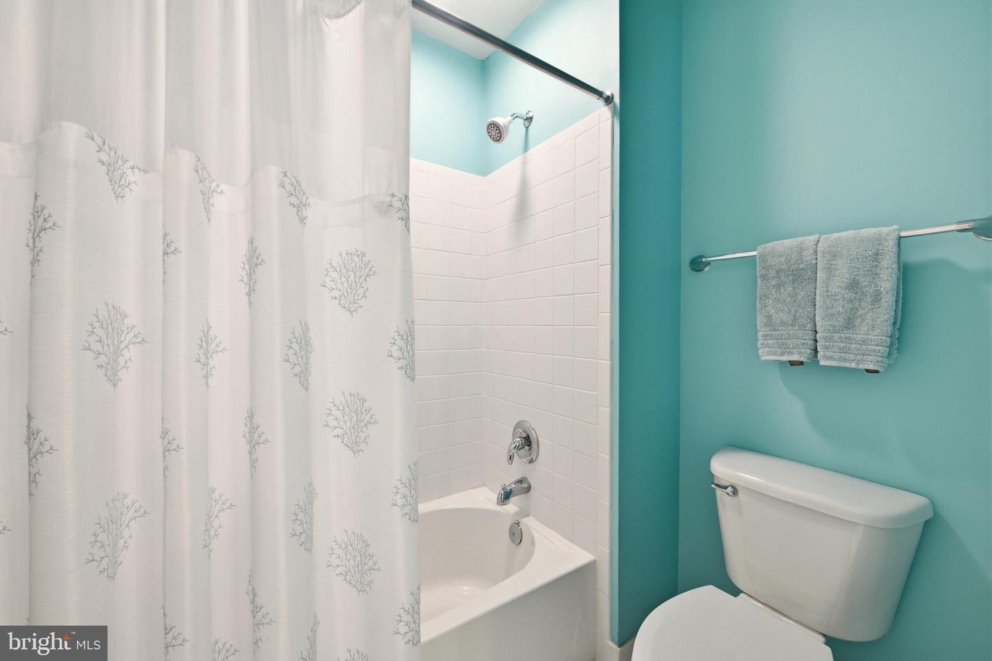 5446 LICK RIVER LN, GAINESVILLE, Virginia 20155, 5 Bedrooms Bedrooms, ,4 BathroomsBathrooms,Residential,For sale,5446 LICK RIVER LN,VAPW2113652 MLS # VAPW2113652