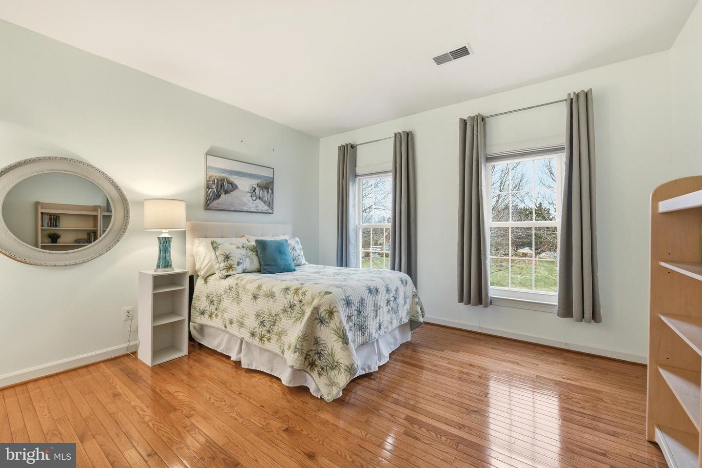 5446 LICK RIVER LN, GAINESVILLE, Virginia 20155, 5 Bedrooms Bedrooms, ,4 BathroomsBathrooms,Residential,For sale,5446 LICK RIVER LN,VAPW2113652 MLS # VAPW2113652