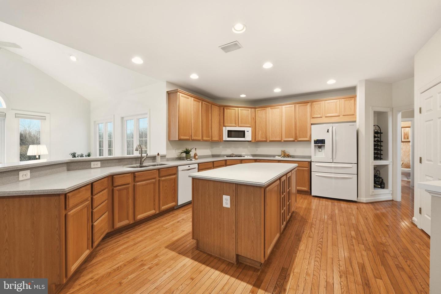 5446 LICK RIVER LN, GAINESVILLE, Virginia 20155, 5 Bedrooms Bedrooms, ,4 BathroomsBathrooms,Residential,For sale,5446 LICK RIVER LN,VAPW2113652 MLS # VAPW2113652