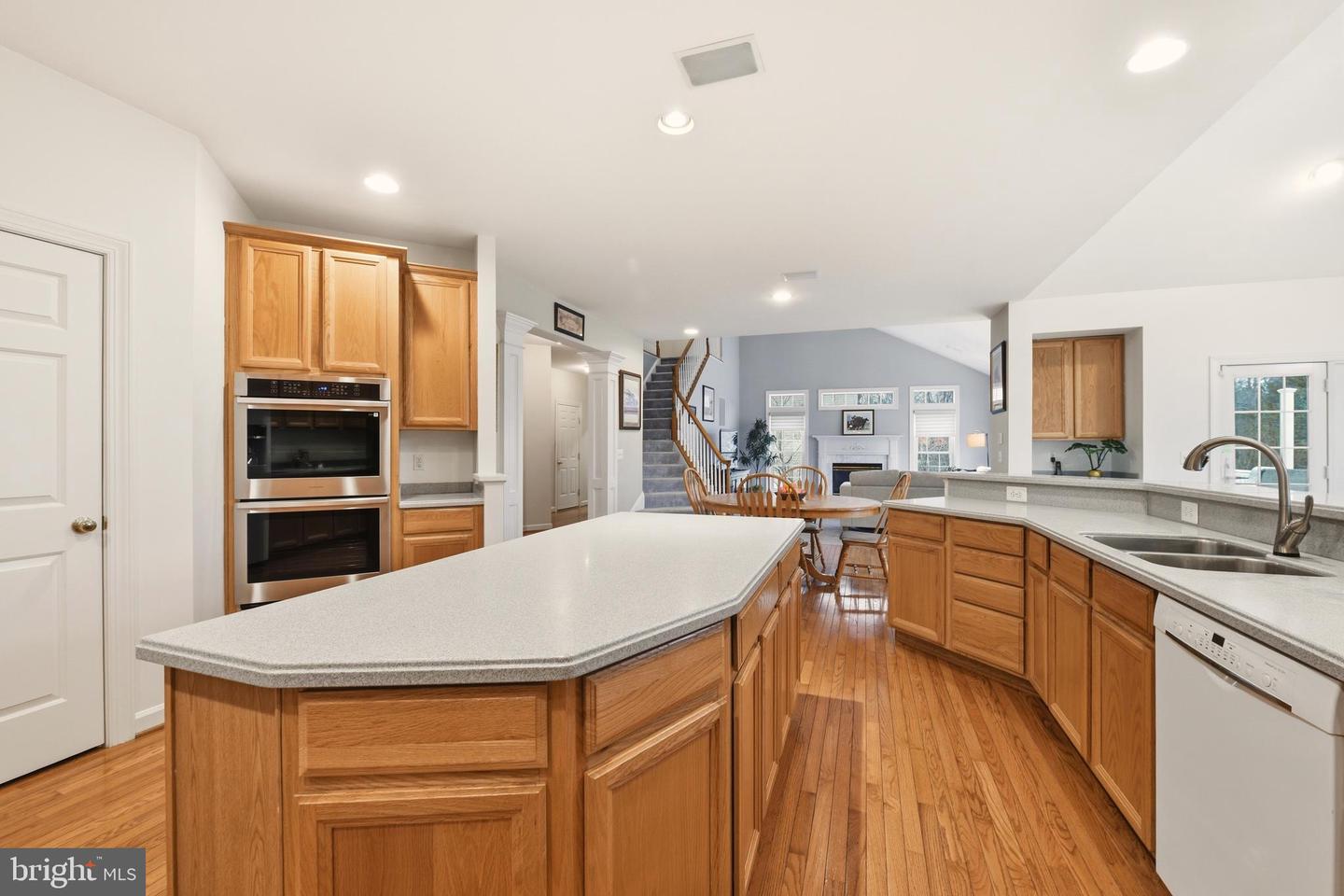 5446 LICK RIVER LN, GAINESVILLE, Virginia 20155, 5 Bedrooms Bedrooms, ,4 BathroomsBathrooms,Residential,For sale,5446 LICK RIVER LN,VAPW2113652 MLS # VAPW2113652