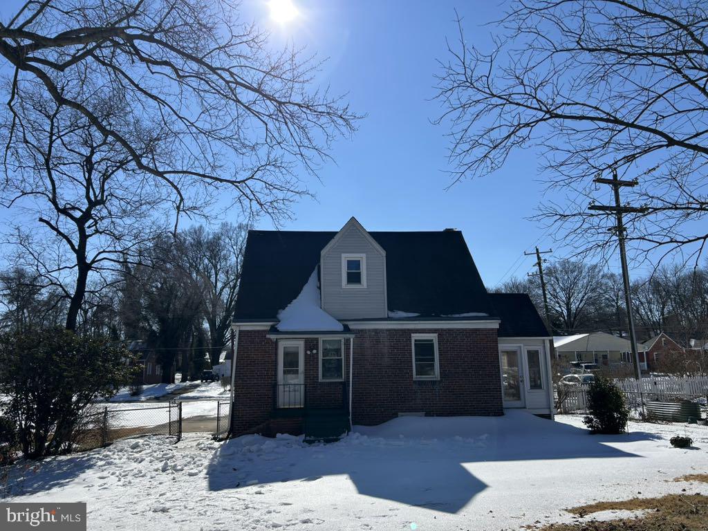 2414 FAIRVIEW DR, ALEXANDRIA, Virginia 22306, 3 Bedrooms Bedrooms, ,1 BathroomBathrooms,Residential,For sale,2414 FAIRVIEW DR,VAFX2293736 MLS # VAFX2293736