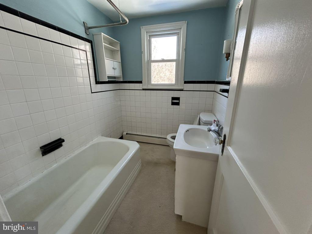 2414 FAIRVIEW DR, ALEXANDRIA, Virginia 22306, 3 Bedrooms Bedrooms, ,1 BathroomBathrooms,Residential,For sale,2414 FAIRVIEW DR,VAFX2293736 MLS # VAFX2293736