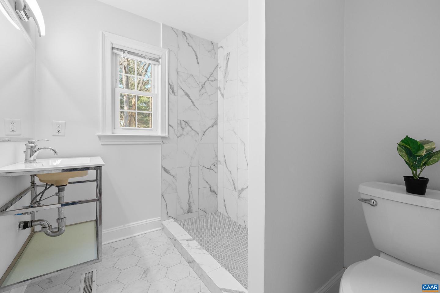 2515 NORTHFIELD RD, CHARLOTTESVILLE, Virginia 22901, 4 Bedrooms Bedrooms, ,3 BathroomsBathrooms,Residential,For sale,2515 NORTHFIELD RD,673888 MLS # 673888