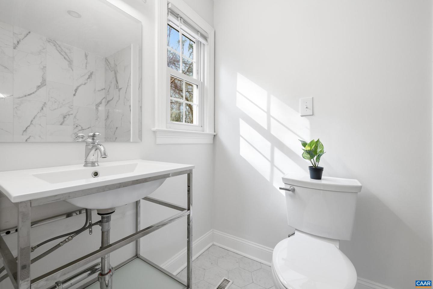 2515 NORTHFIELD RD, CHARLOTTESVILLE, Virginia 22901, 4 Bedrooms Bedrooms, ,3 BathroomsBathrooms,Residential,For sale,2515 NORTHFIELD RD,673888 MLS # 673888