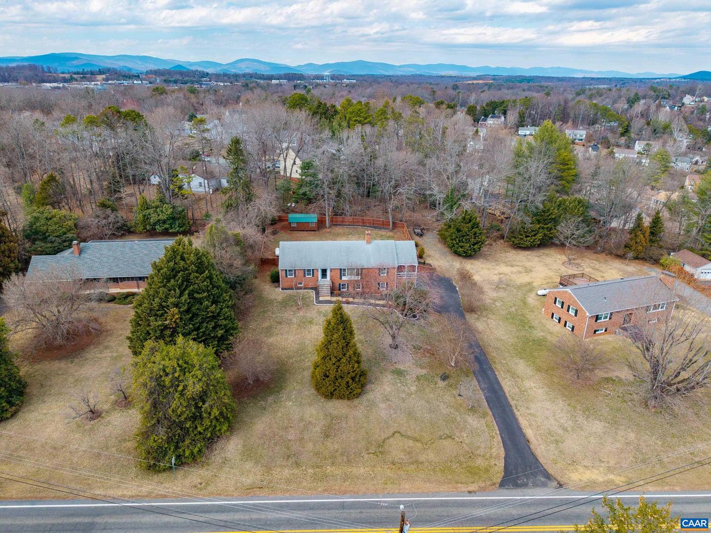 2515 NORTHFIELD RD, CHARLOTTESVILLE, Virginia 22901, 4 Bedrooms Bedrooms, ,3 BathroomsBathrooms,Residential,For sale,2515 NORTHFIELD RD,673888 MLS # 673888