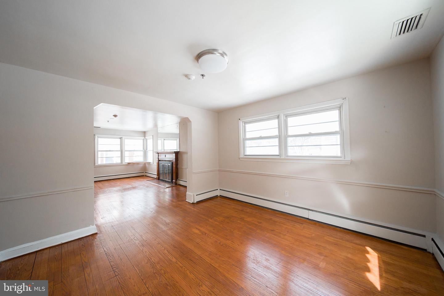 8020 EASTERN AVE NW, WASHINGTON, District Of Columbia 20012, 5 Bedrooms Bedrooms, ,3 BathroomsBathrooms,Residential,For sale,8020 EASTERN AVE NW,DCDC2248654 MLS # DCDC2248654