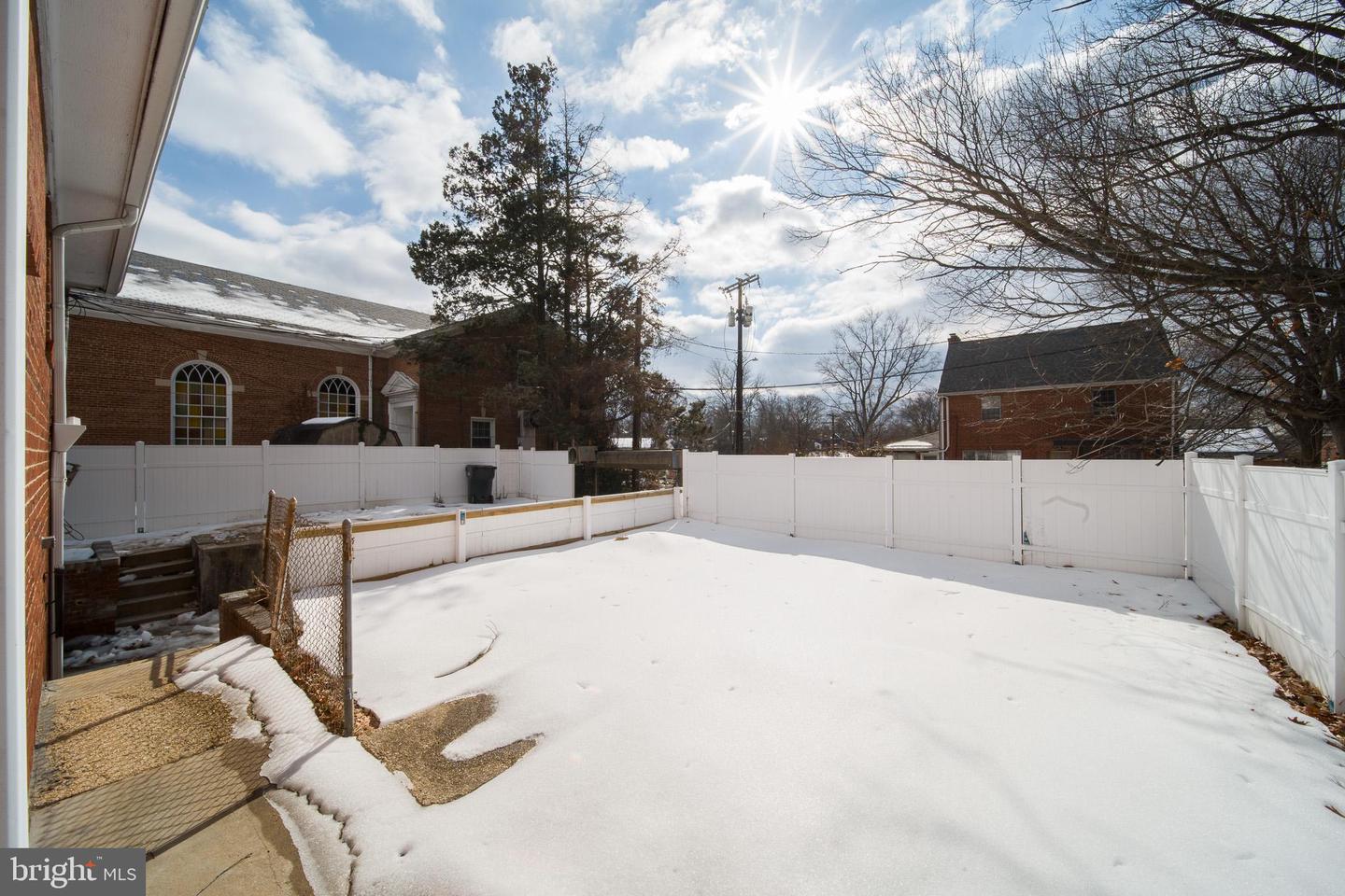 8020 EASTERN AVE NW, WASHINGTON, District Of Columbia 20012, 5 Bedrooms Bedrooms, ,3 BathroomsBathrooms,Residential,For sale,8020 EASTERN AVE NW,DCDC2248654 MLS # DCDC2248654