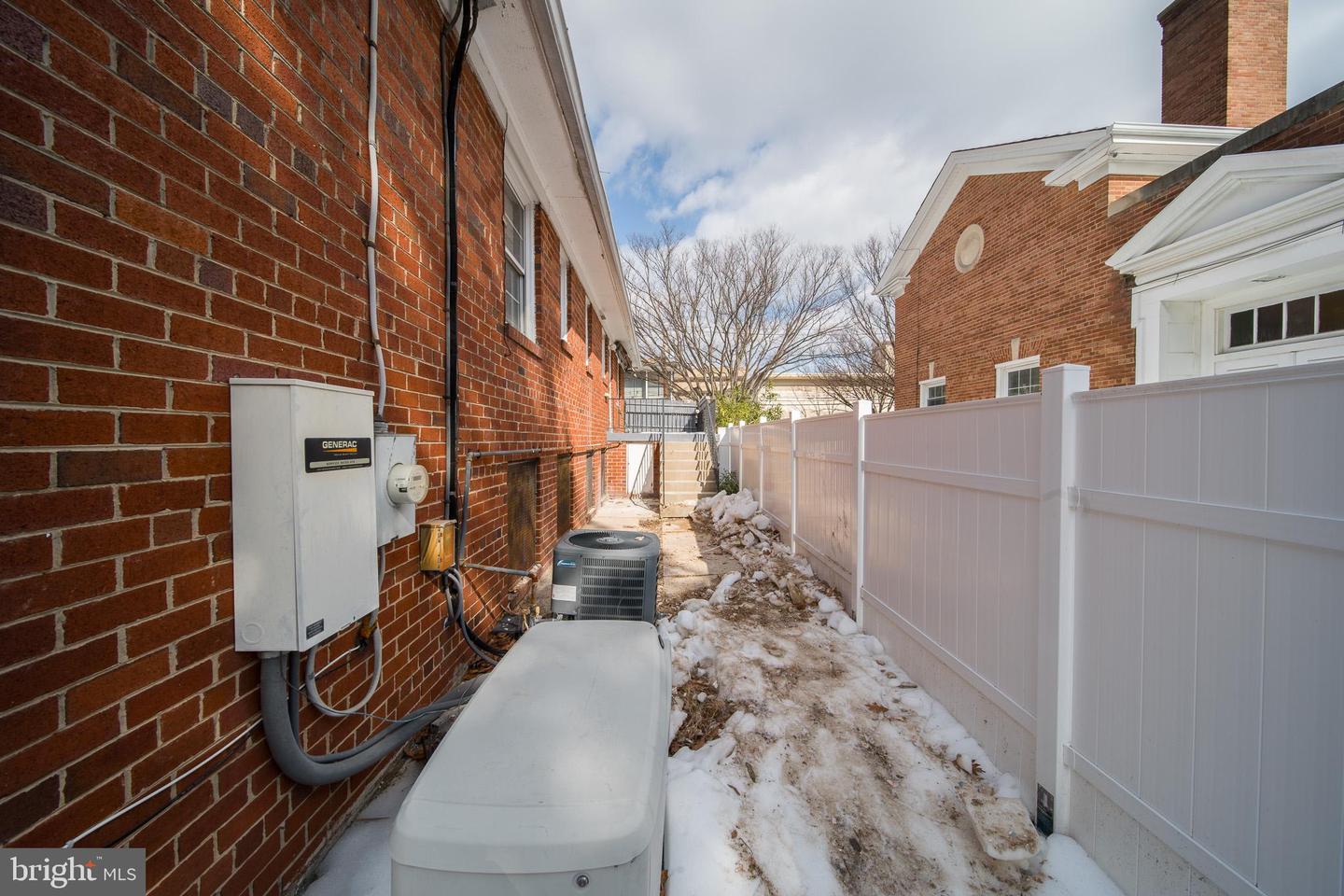 8020 EASTERN AVE NW, WASHINGTON, District Of Columbia 20012, 5 Bedrooms Bedrooms, ,3 BathroomsBathrooms,Residential,For sale,8020 EASTERN AVE NW,DCDC2248654 MLS # DCDC2248654