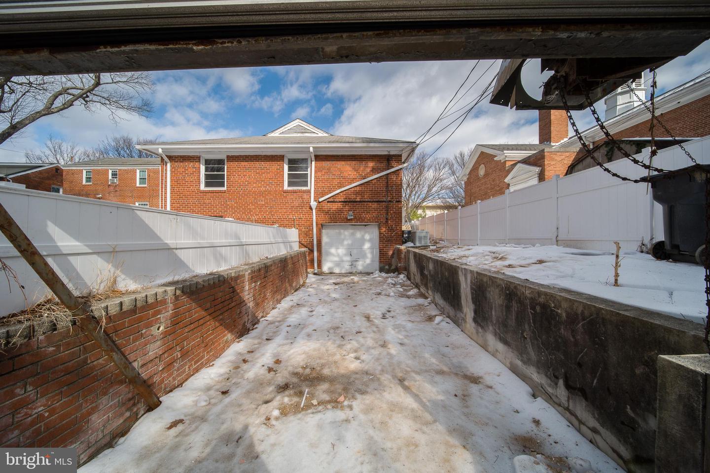 8020 EASTERN AVE NW, WASHINGTON, District Of Columbia 20012, 5 Bedrooms Bedrooms, ,3 BathroomsBathrooms,Residential,For sale,8020 EASTERN AVE NW,DCDC2248654 MLS # DCDC2248654