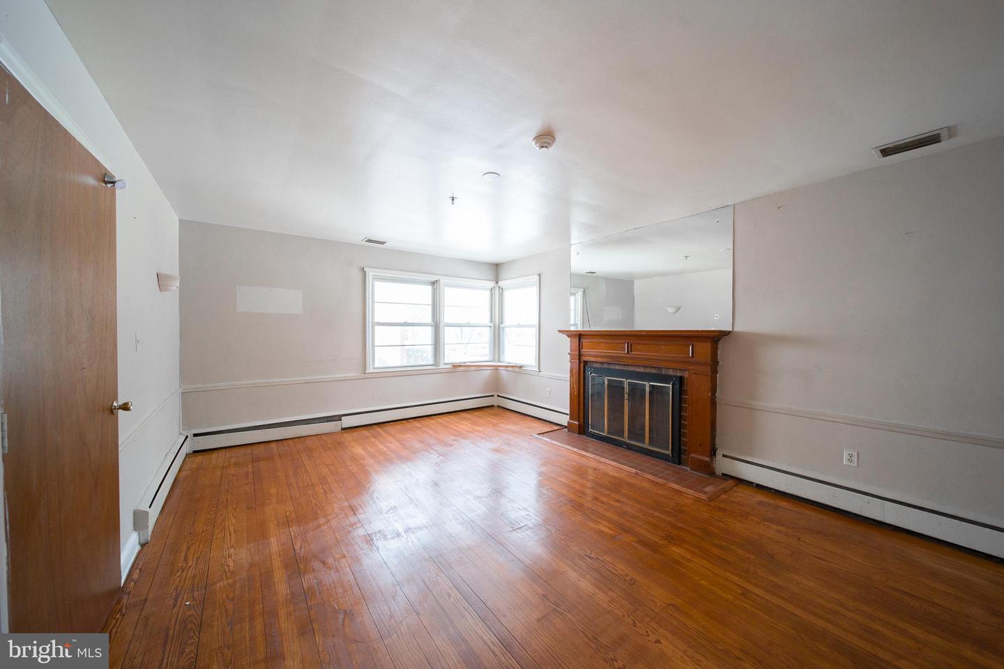 8020 EASTERN AVE NW, WASHINGTON, District Of Columbia 20012, 5 Bedrooms Bedrooms, ,3 BathroomsBathrooms,Residential,For sale,8020 EASTERN AVE NW,DCDC2248654 MLS # DCDC2248654