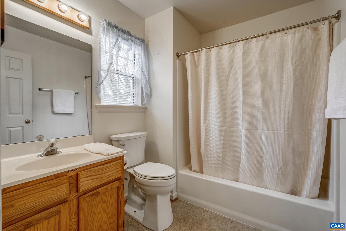 1445 WILLOW LAKE DR, CHARLOTTESVILLE, Virginia 22902, 3 Bedrooms Bedrooms, ,3 BathroomsBathrooms,Residential,For sale,1445 WILLOW LAKE DR,673894 MLS # 673894 1445 WILLOW LAKE DR, CHARLOTTESVILLE, Virginia 22902, 3 Bedrooms Bedrooms, ,3 BathroomsBathrooms,Residential,For sale,1445 WILLOW LAKE DR,673894 MLS # 673894