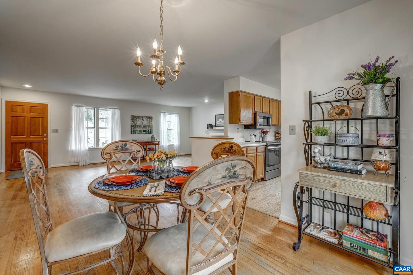 1445 WILLOW LAKE DR, CHARLOTTESVILLE, Virginia 22902, 3 Bedrooms Bedrooms, ,3 BathroomsBathrooms,Residential,For sale,1445 WILLOW LAKE DR,673894 MLS # 673894 1445 WILLOW LAKE DR, CHARLOTTESVILLE, Virginia 22902, 3 Bedrooms Bedrooms, ,3 BathroomsBathrooms,Residential,For sale,1445 WILLOW LAKE DR,673894 MLS # 673894