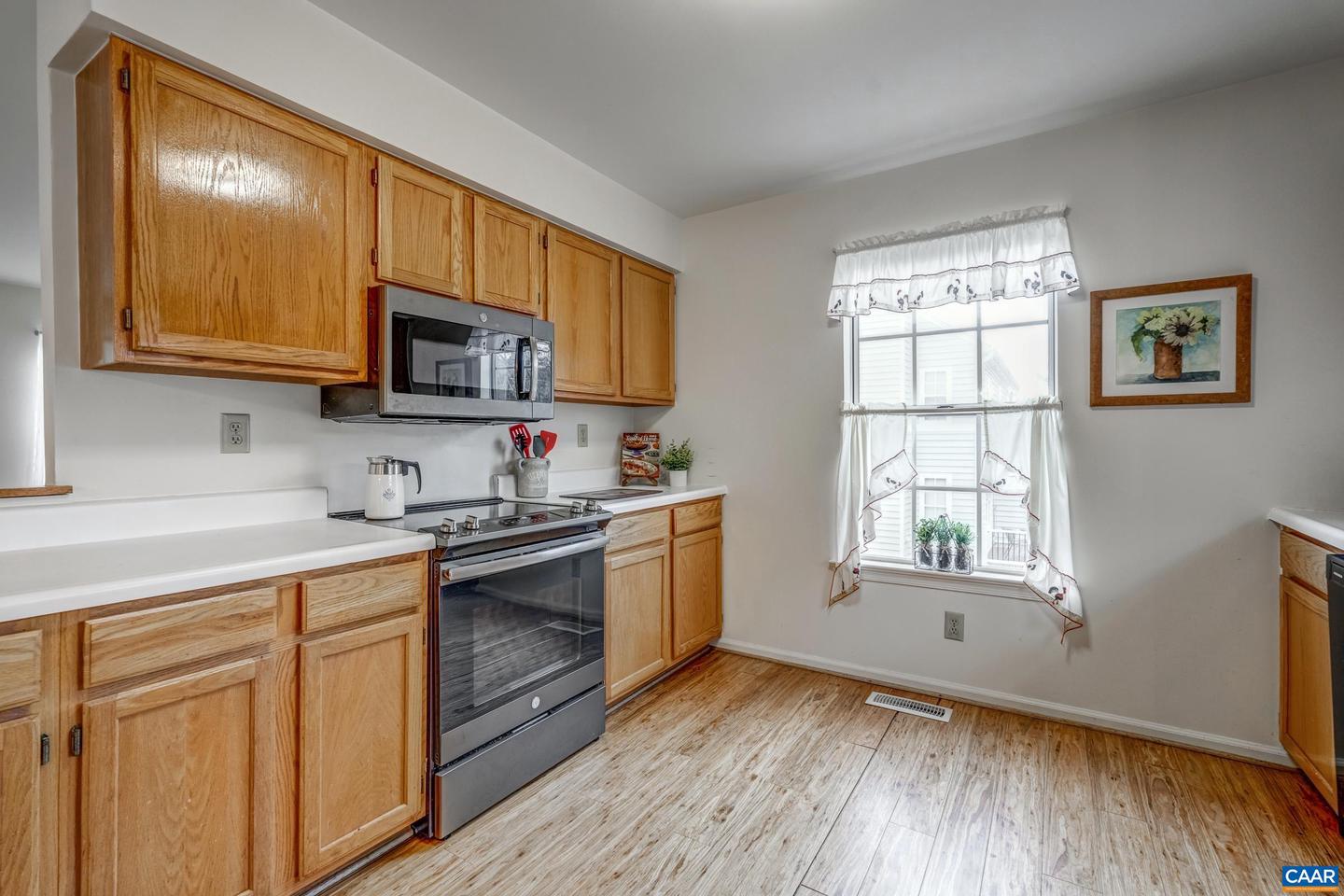 1445 WILLOW LAKE DR, CHARLOTTESVILLE, Virginia 22902, 3 Bedrooms Bedrooms, ,3 BathroomsBathrooms,Residential,For sale,1445 WILLOW LAKE DR,673894 MLS # 673894 1445 WILLOW LAKE DR, CHARLOTTESVILLE, Virginia 22902, 3 Bedrooms Bedrooms, ,3 BathroomsBathrooms,Residential,For sale,1445 WILLOW LAKE DR,673894 MLS # 673894