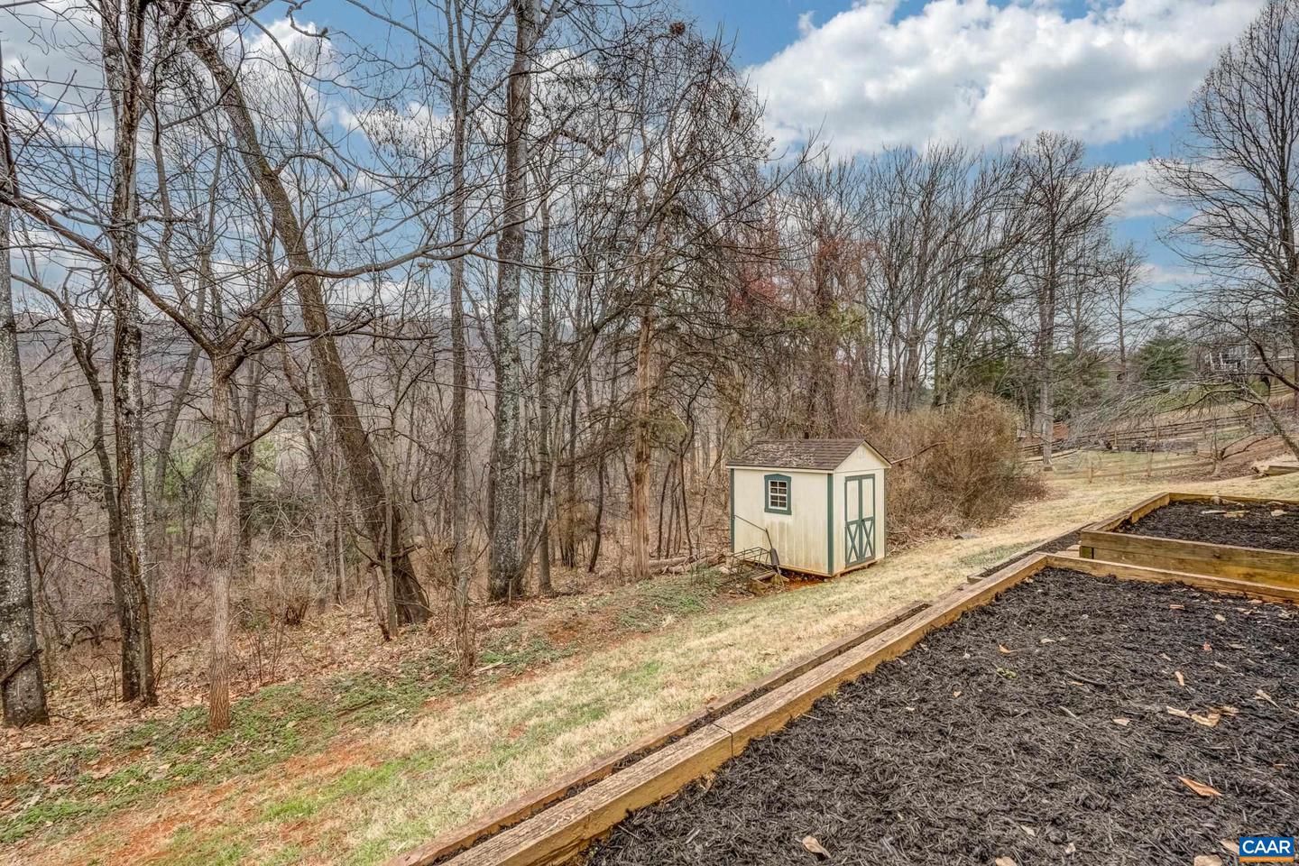 1445 WILLOW LAKE DR, CHARLOTTESVILLE, Virginia 22902, 3 Bedrooms Bedrooms, ,3 BathroomsBathrooms,Residential,For sale,1445 WILLOW LAKE DR,673894 MLS # 673894 1445 WILLOW LAKE DR, CHARLOTTESVILLE, Virginia 22902, 3 Bedrooms Bedrooms, ,3 BathroomsBathrooms,Residential,For sale,1445 WILLOW LAKE DR,673894 MLS # 673894