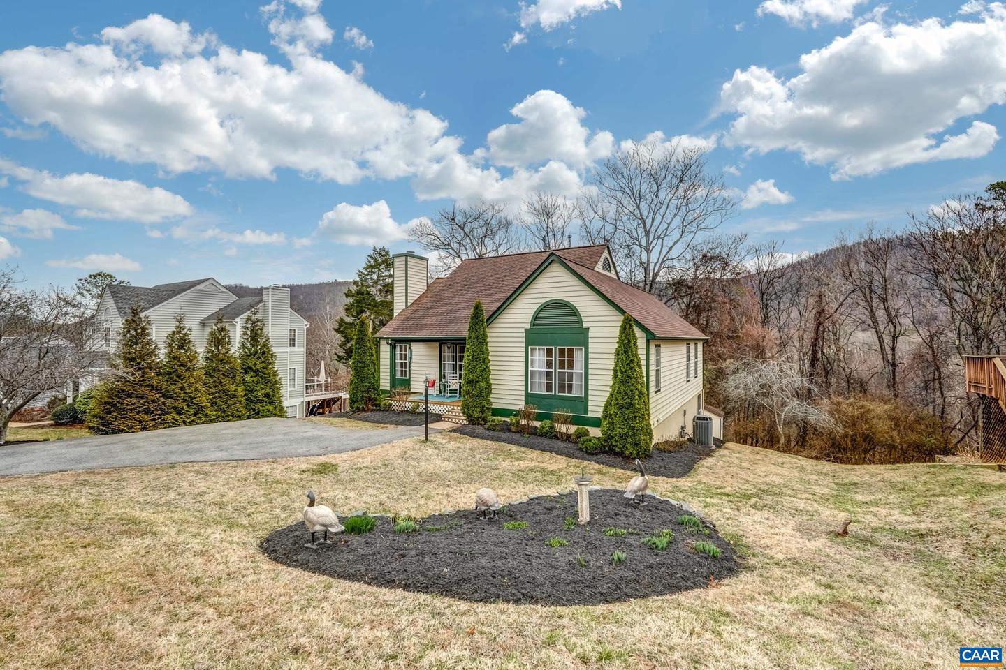 1445 WILLOW LAKE DR, CHARLOTTESVILLE, Virginia 22902, 3 Bedrooms Bedrooms, ,3 BathroomsBathrooms,Residential,For sale,1445 WILLOW LAKE DR,673894 MLS # 673894 1445 WILLOW LAKE DR, CHARLOTTESVILLE, Virginia 22902, 3 Bedrooms Bedrooms, ,3 BathroomsBathrooms,Residential,For sale,1445 WILLOW LAKE DR,673894 MLS # 673894