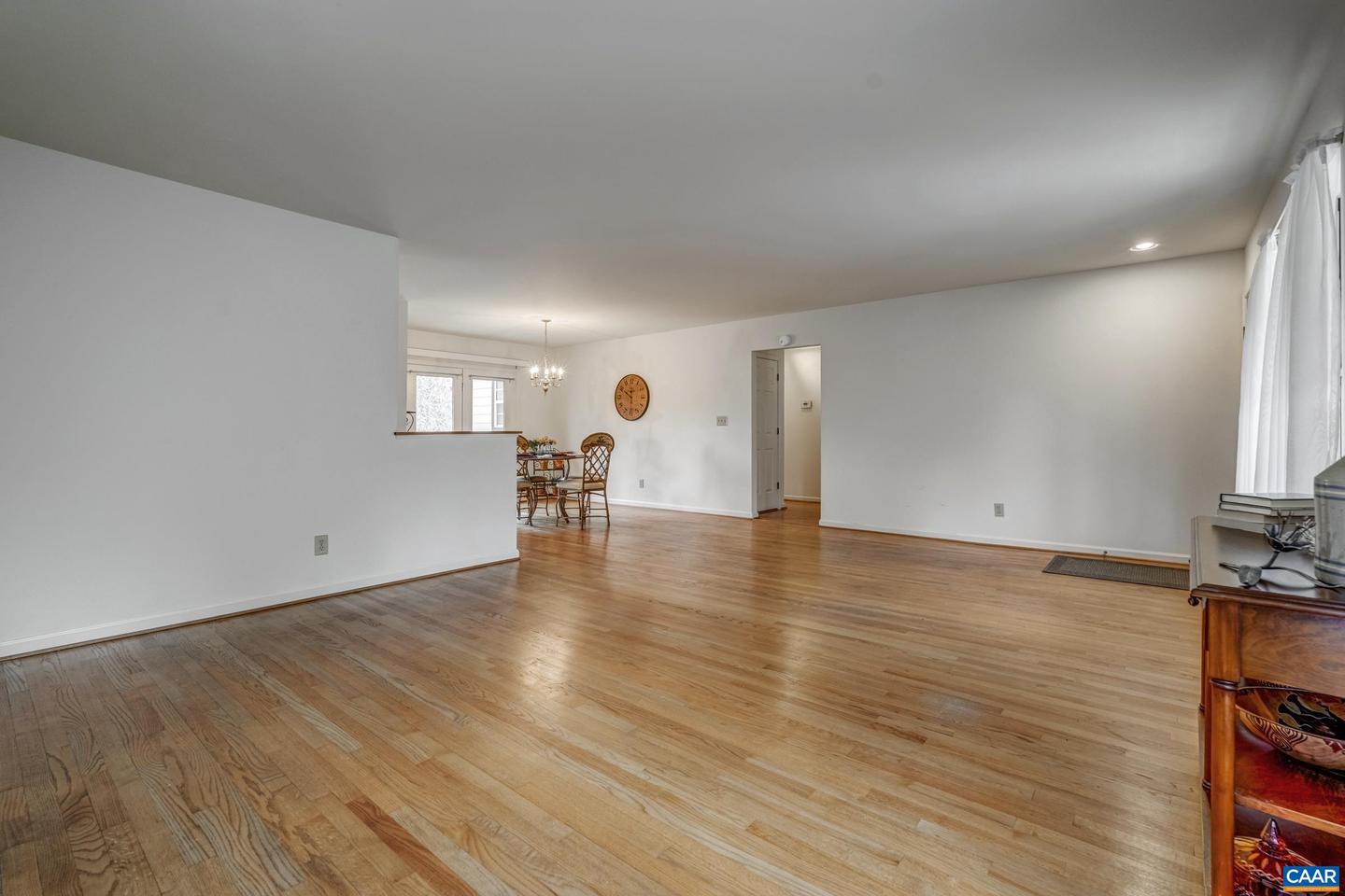 1445 WILLOW LAKE DR, CHARLOTTESVILLE, Virginia 22902, 3 Bedrooms Bedrooms, ,3 BathroomsBathrooms,Residential,For sale,1445 WILLOW LAKE DR,673894 MLS # 673894 1445 WILLOW LAKE DR, CHARLOTTESVILLE, Virginia 22902, 3 Bedrooms Bedrooms, ,3 BathroomsBathrooms,Residential,For sale,1445 WILLOW LAKE DR,673894 MLS # 673894