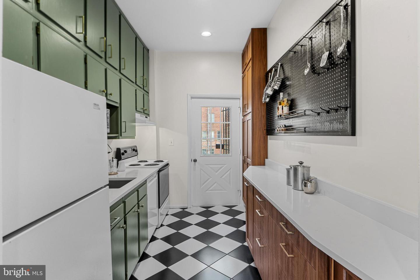 1927 15TH ST NW, WASHINGTON, District Of Columbia 20009, 5 Bedrooms Bedrooms, ,3 BathroomsBathrooms,Residential,For sale,1927 15TH ST NW,DCDC2248664 MLS # DCDC2248664