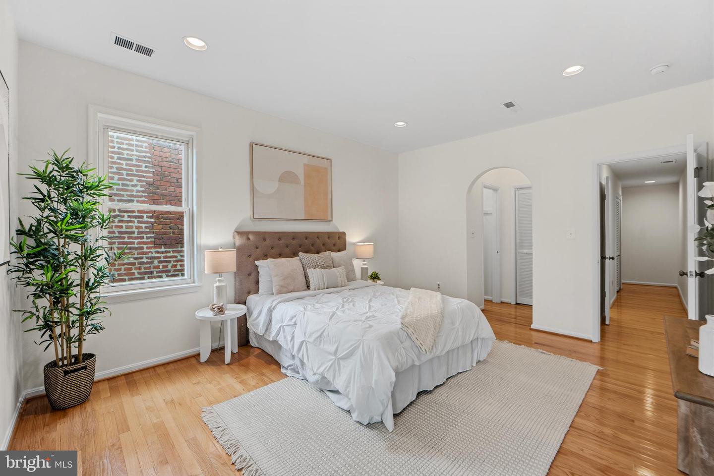 1927 15TH ST NW, WASHINGTON, District Of Columbia 20009, 5 Bedrooms Bedrooms, ,3 BathroomsBathrooms,Residential,For sale,1927 15TH ST NW,DCDC2248664 MLS # DCDC2248664