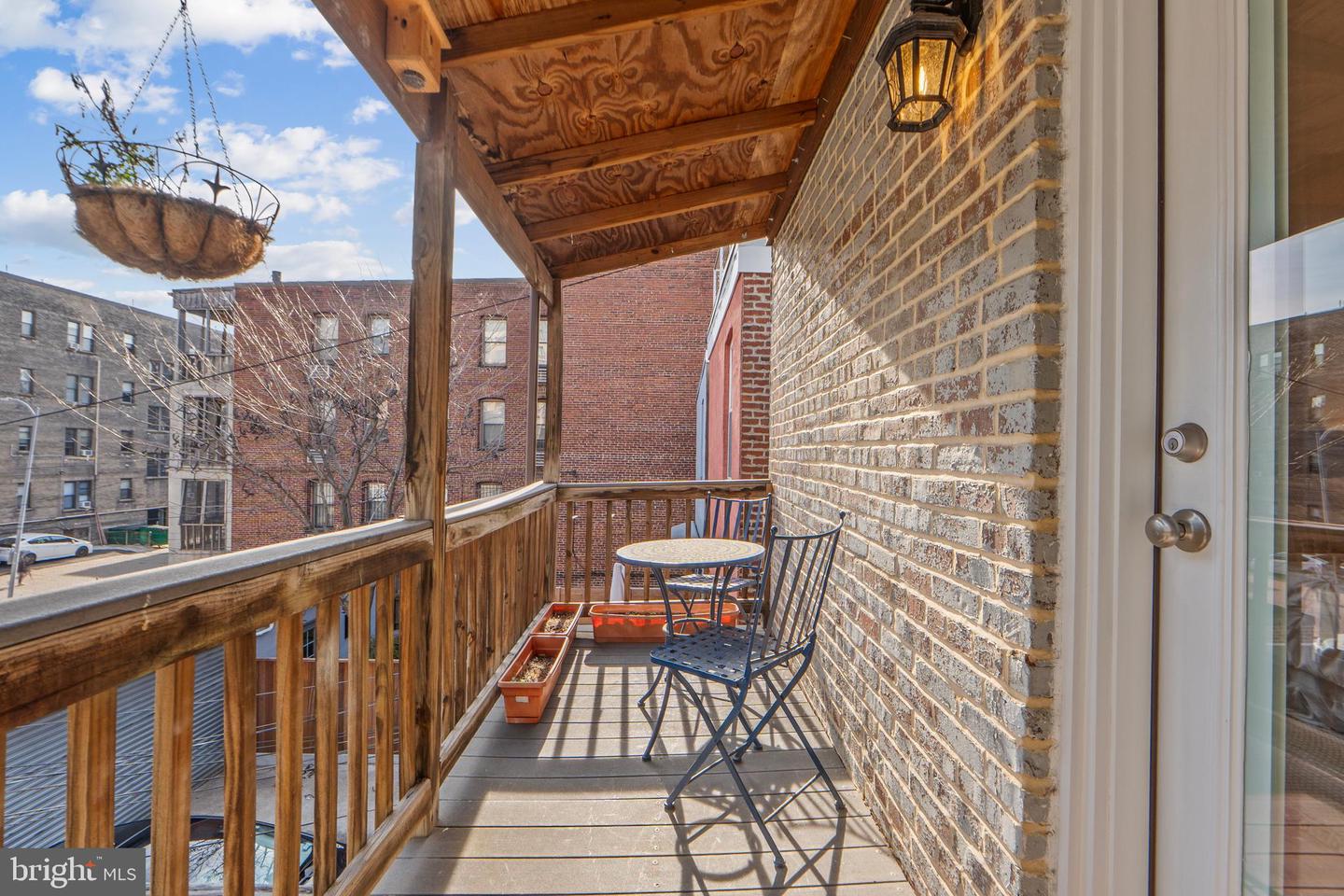 1927 15TH ST NW, WASHINGTON, District Of Columbia 20009, 5 Bedrooms Bedrooms, ,3 BathroomsBathrooms,Residential,For sale,1927 15TH ST NW,DCDC2248664 MLS # DCDC2248664